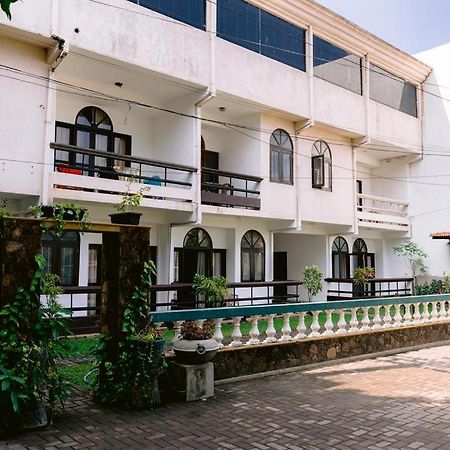 Romantic Garden Hotel 니곰보 외부 사진
