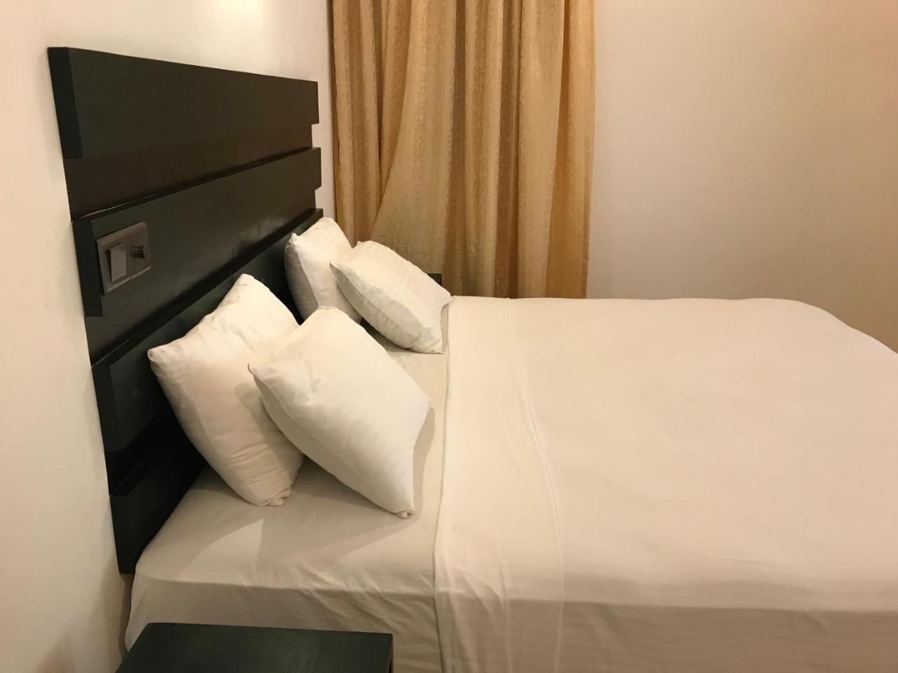 Romantic Garden Hotel 니곰보 외부 사진